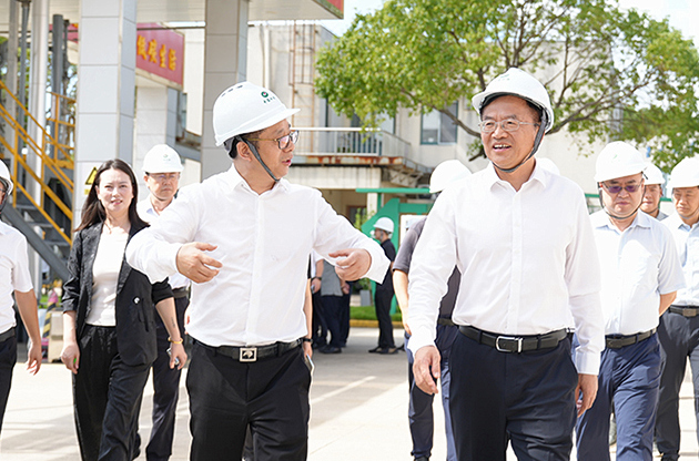 北京市副市長(zhǎng)文獻(xiàn)一行蒞臨中器調(diào)研考察 共探餐廚廢棄油脂協(xié)同治理新路徑